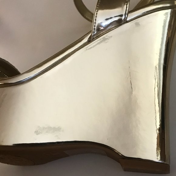 Gianni Bini Gold Beaded Platform Heels - Picture 6 of 14